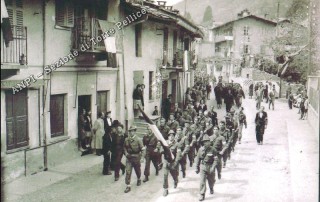 Fondo ANPI Torre Pellice. Sul retro: Torre P. (S. Margherita) 1/5/1945